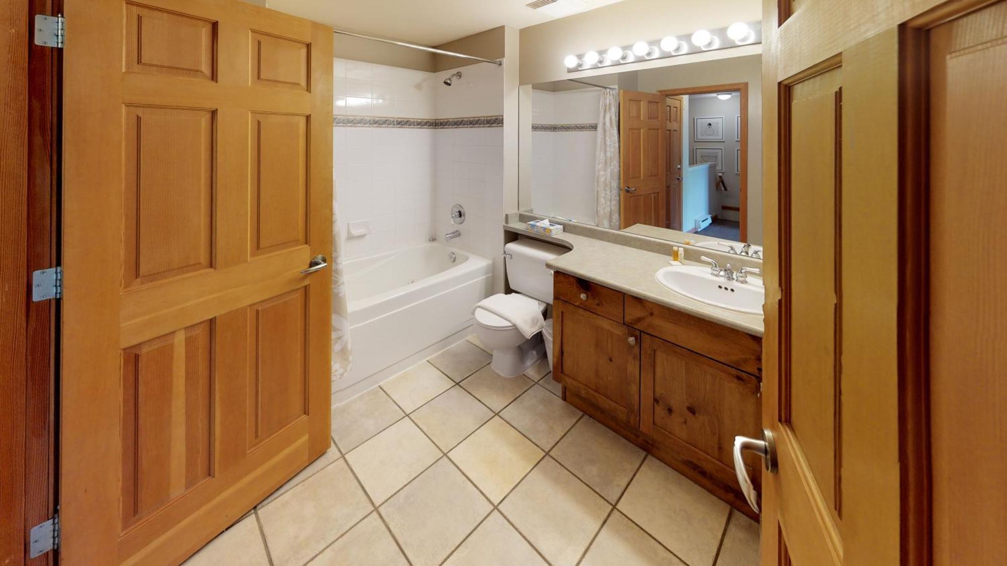 Stoney Creek Northstar By Whistler Premier Apartment Exterior photo